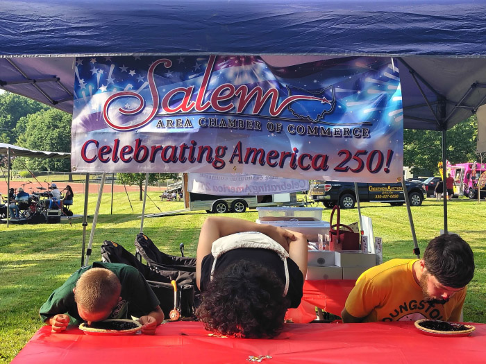 Gallery pie eating 2026